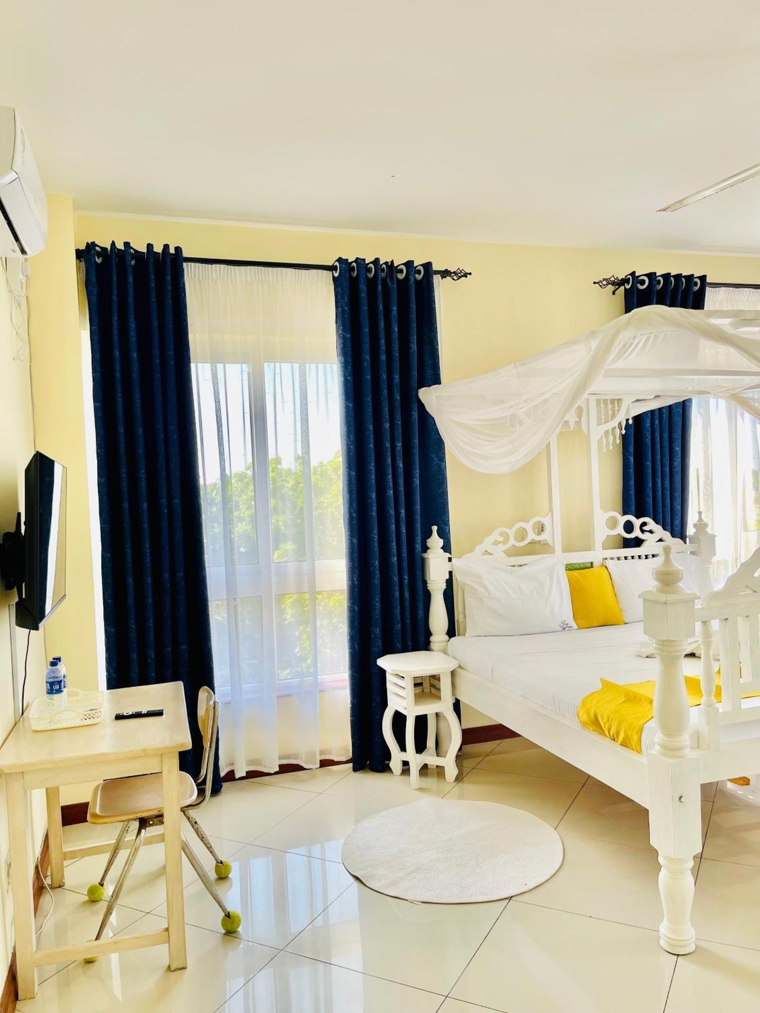 Bed and Breakfast Elna Ridge Mombasa Exterior foto