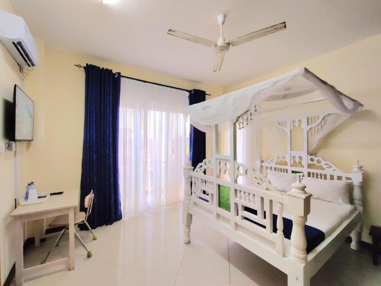 Bed and Breakfast Elna Ridge Mombasa Exterior foto